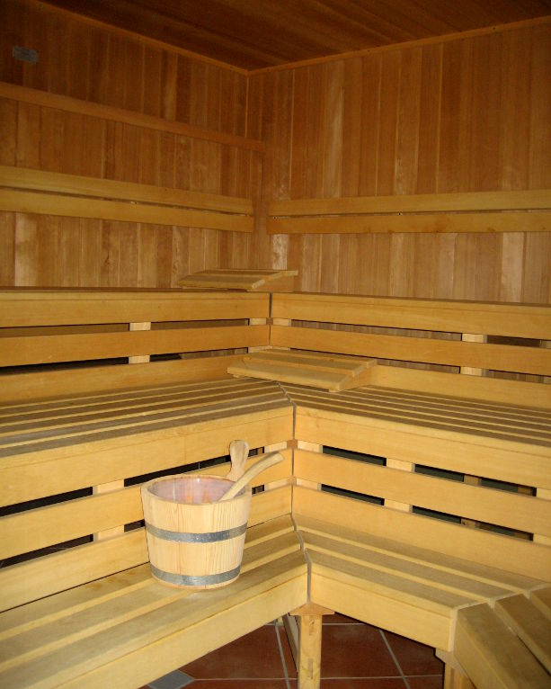 Die Sauna des hauseignen Wellnessbereiches
